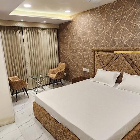 Ovel Hotel Ludhiana Exterior foto
