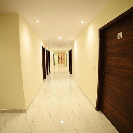 Ovel Hotel Ludhiana Exterior foto