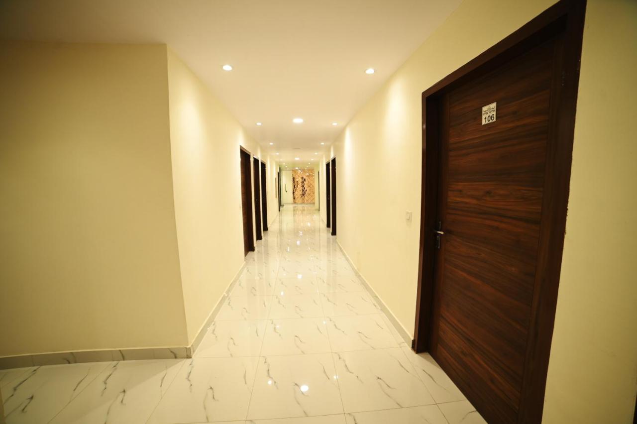 Ovel Hotel Ludhiana Exterior foto